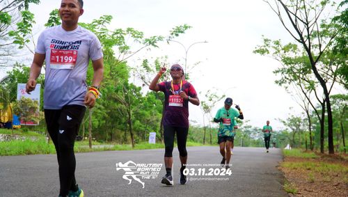 Race photo from Arutmin Borneo Run 2024