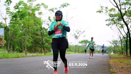Race photo from Arutmin Borneo Run 2024