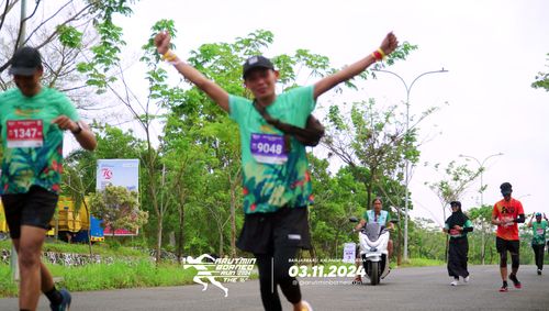 Race photo from Arutmin Borneo Run 2024