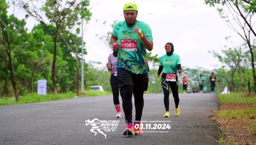 Race photo from Arutmin Borneo Run 2024