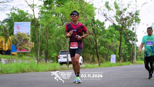 Race photo from Arutmin Borneo Run 2024