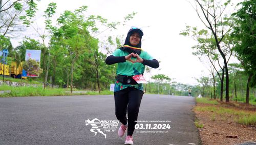 Race photo from Arutmin Borneo Run 2024