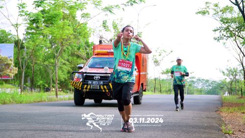 Race photo from Arutmin Borneo Run 2024