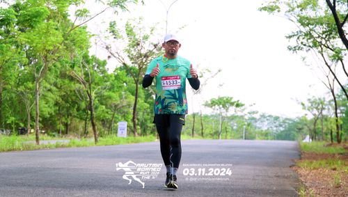 Race photo from Arutmin Borneo Run 2024