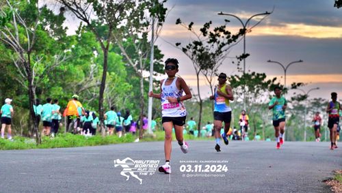 Race photo from Arutmin Borneo Run 2024