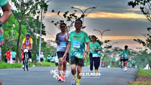 Race photo from Arutmin Borneo Run 2024