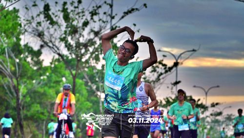 Race photo from Arutmin Borneo Run 2024