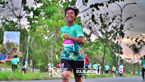 Race photo from Arutmin Borneo Run 2024