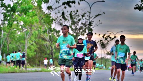 Race photo from Arutmin Borneo Run 2024