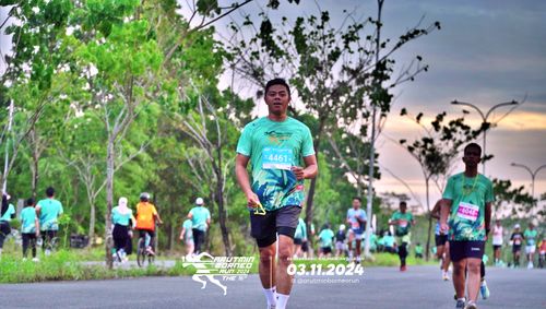 Race photo from Arutmin Borneo Run 2024