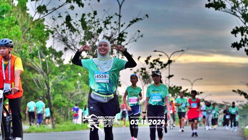 Race photo from Arutmin Borneo Run 2024