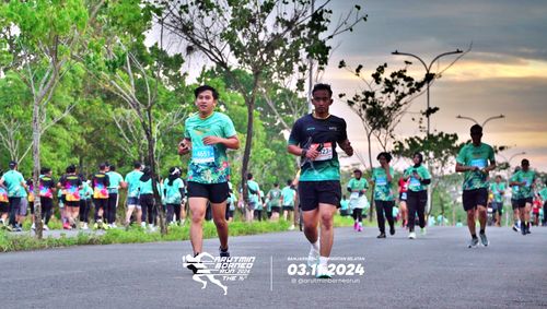 Race photo from Arutmin Borneo Run 2024