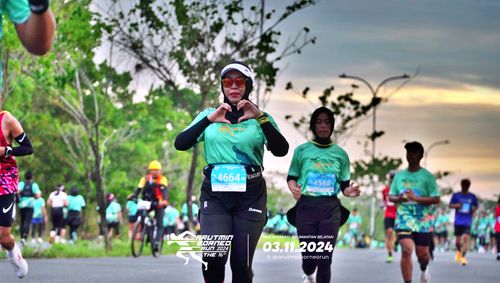Race photo from Arutmin Borneo Run 2024