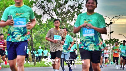 Race photo from Arutmin Borneo Run 2024