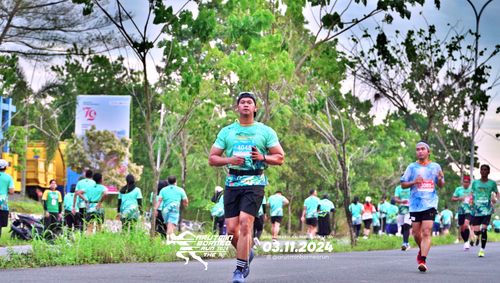 Race photo from Arutmin Borneo Run 2024