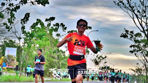 Race photo from Arutmin Borneo Run 2024