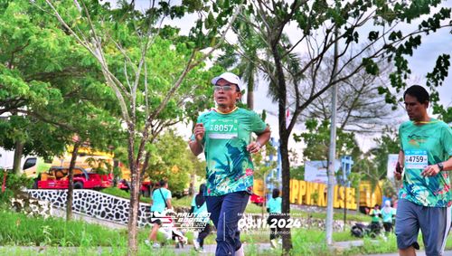 Race photo from Arutmin Borneo Run 2024