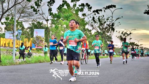 Race photo from Arutmin Borneo Run 2024