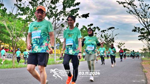 Race photo from Arutmin Borneo Run 2024
