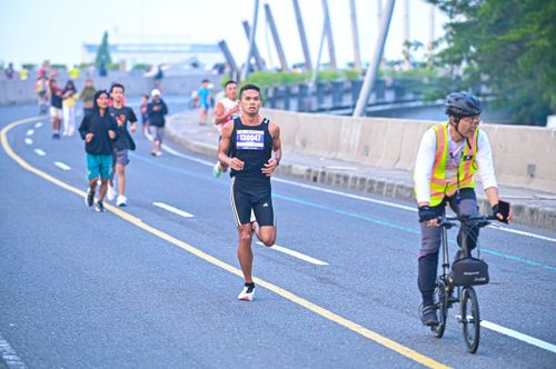 Race photo from NOTARACE 2025