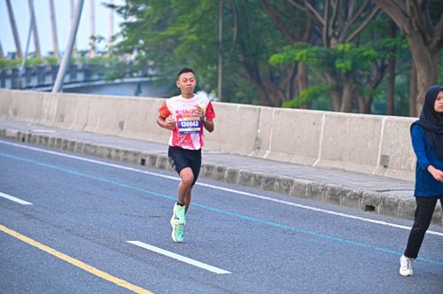 Race photo from NOTARACE 2025