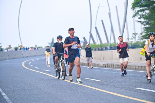 Race photo from NOTARACE 2025