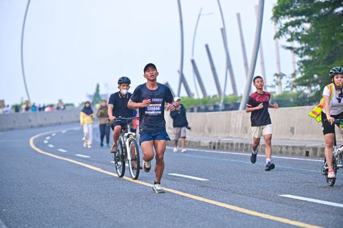 Race photo from NOTARACE 2025