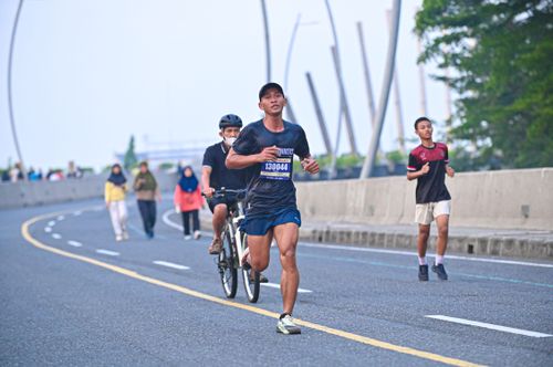 Race photo from NOTARACE 2025