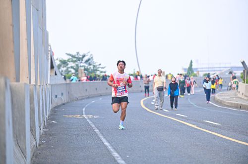 Race photo from NOTARACE 2025