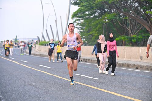 Race photo from NOTARACE 2025
