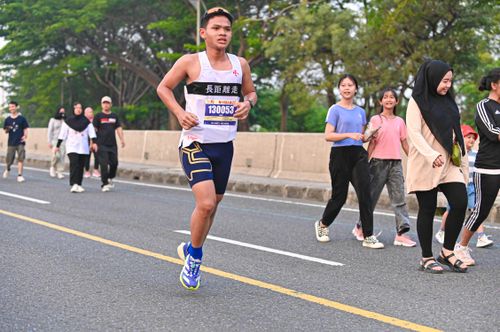 Race photo from NOTARACE 2025