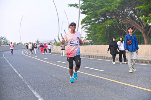 Race photo from NOTARACE 2025