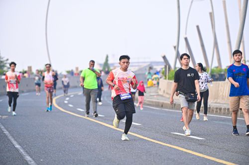 Race photo from NOTARACE 2025