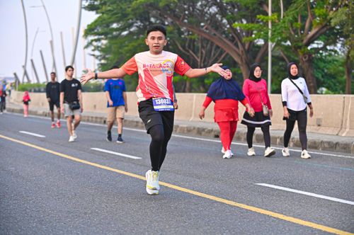 Race photo from NOTARACE 2025