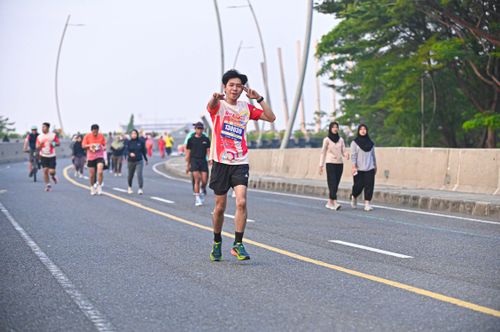 Race photo from NOTARACE 2025