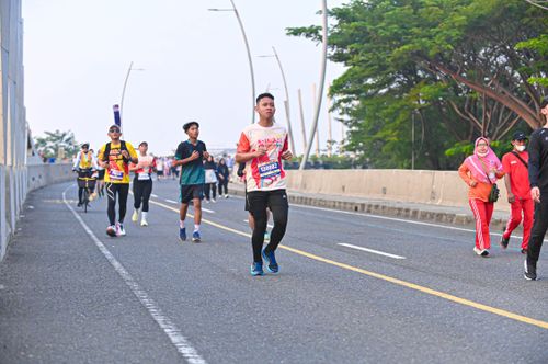 Race photo from NOTARACE 2025