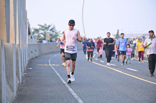 Race photo from NOTARACE 2025