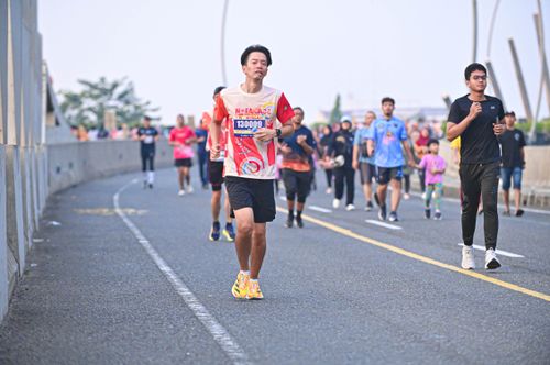 Race photo from NOTARACE 2025