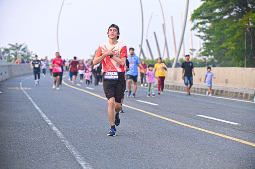 Race photo from NOTARACE 2025