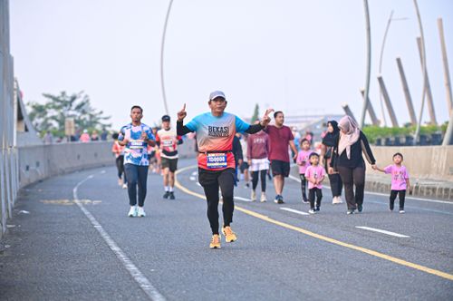 Race photo from NOTARACE 2025