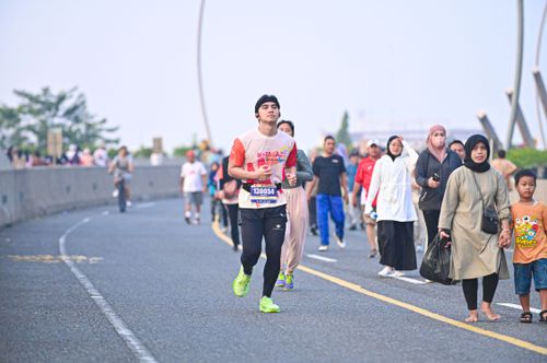 Race photo from NOTARACE 2025