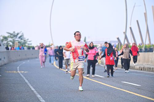 Race photo from NOTARACE 2025