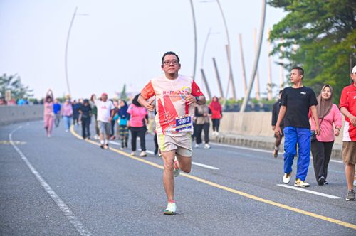 Race photo from NOTARACE 2025