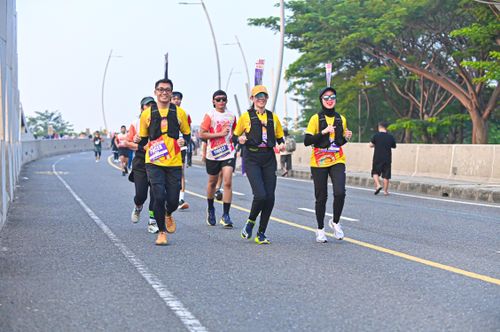 Race photo from NOTARACE 2025