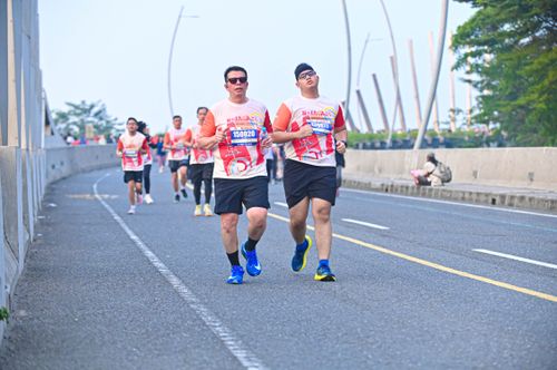 Race photo from NOTARACE 2025