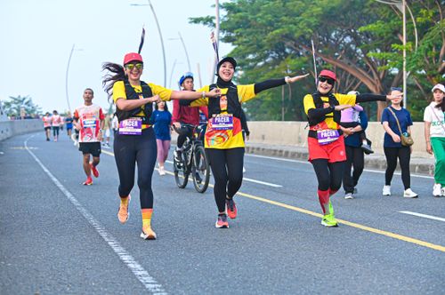 Race photo from NOTARACE 2025