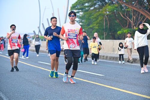 Race photo from NOTARACE 2025