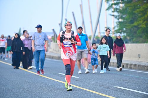 Race photo from NOTARACE 2025