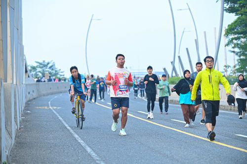 Race photo from NOTARACE 2025
