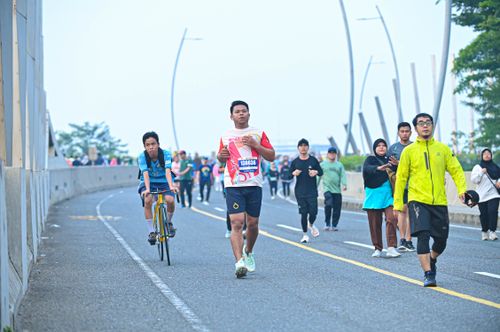 Race photo from NOTARACE 2025
